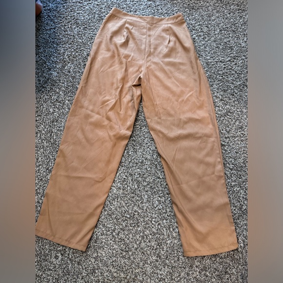 PrettyLittleThing Pleated Wide leg Dress pants - Picture 6 of 6